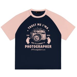 Trust me I'ma Photographer-Blocked Raglan Sleeve T-Shirt