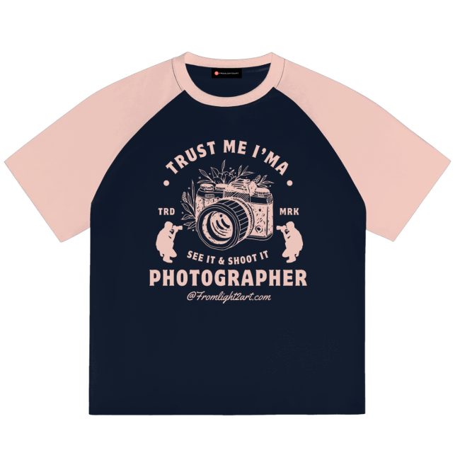 Trust me I’ma Photographer-Blocked Raglan Sleeve T-Shirt